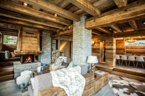 HelloChalet - Chalet Seventy One - Larger Family Ski Chalet in the center